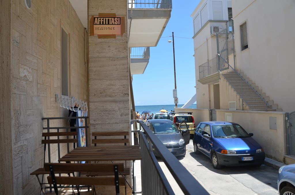 Blue Sea Apartment Torre Canne Bilik gambar