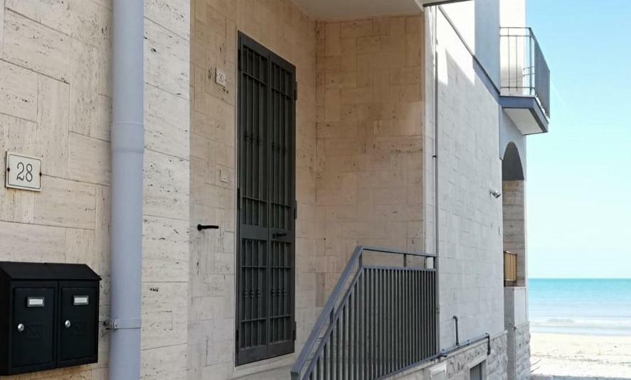 Blue Sea Apartment Torre Canne Luaran gambar